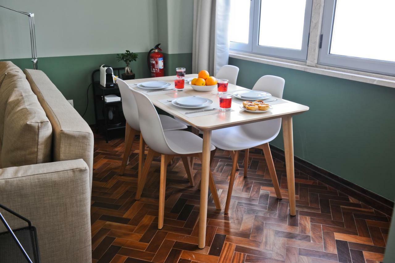 Apartment Pop The Cork In By Misha's Place 5b Lissabon